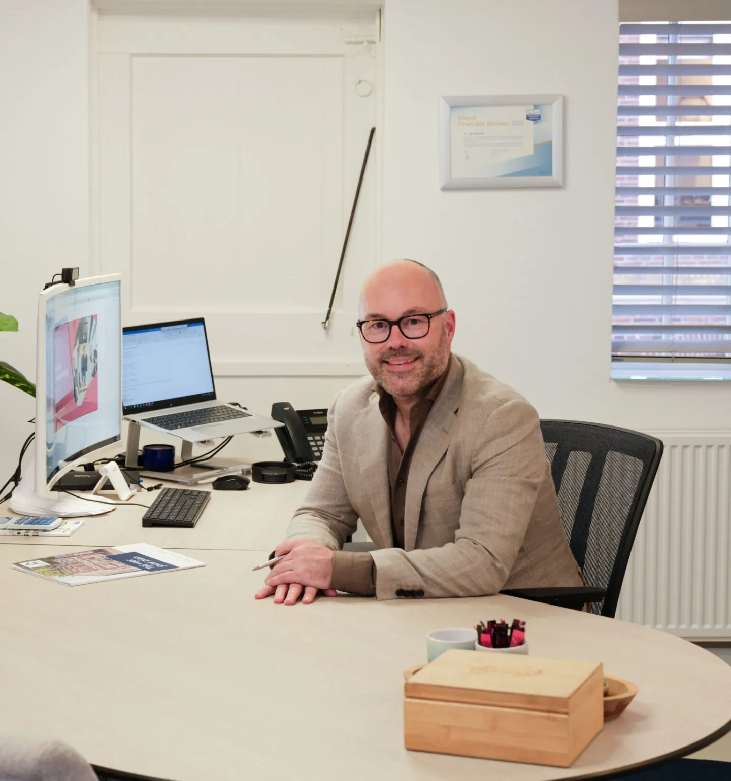 Erkend Financieel Adviseur Vincent van Buuren van De Hypotheekshop Amsterdam Waterlooplein