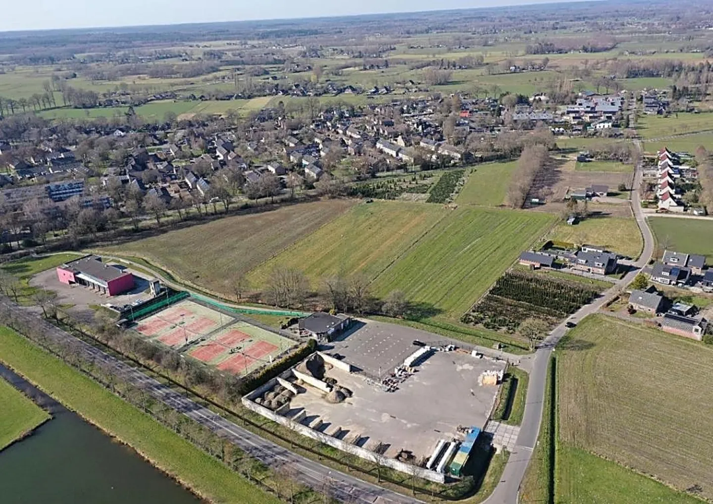 Luchtfoto van de locatie voor nieuwbouw Kerkenland in Vaassen