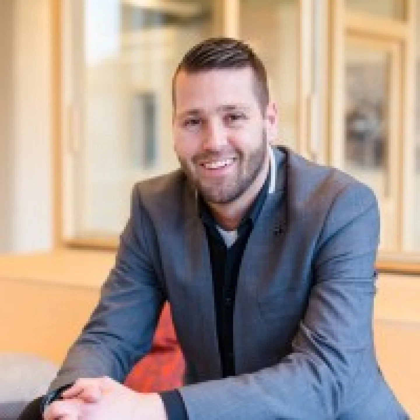 Expat insurance advisor